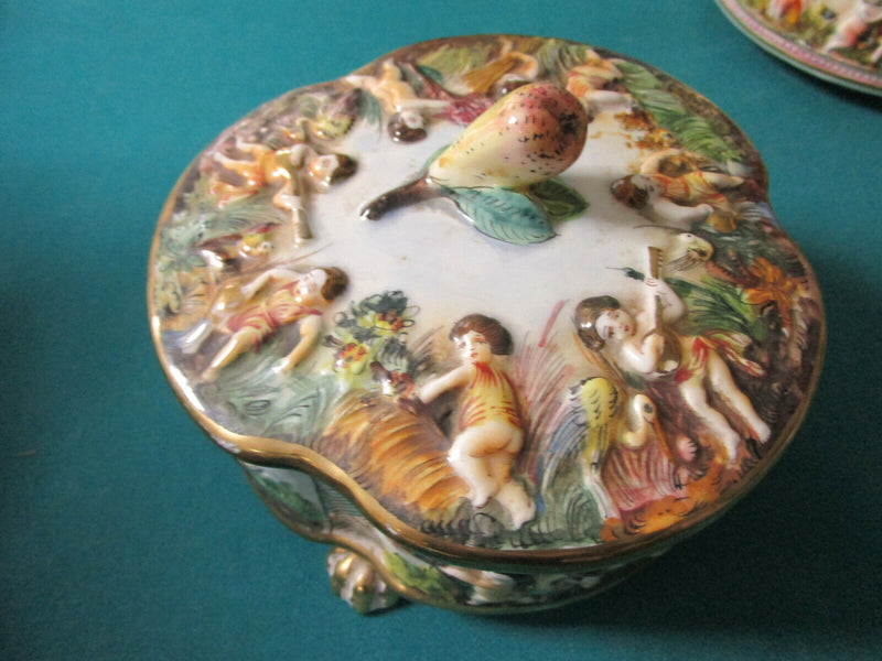 CAPODIMONTE ITALY MIDCENTURY PLATES, COVERED BOX CERAMIC BOUQUET FLOWERS PICK 1^