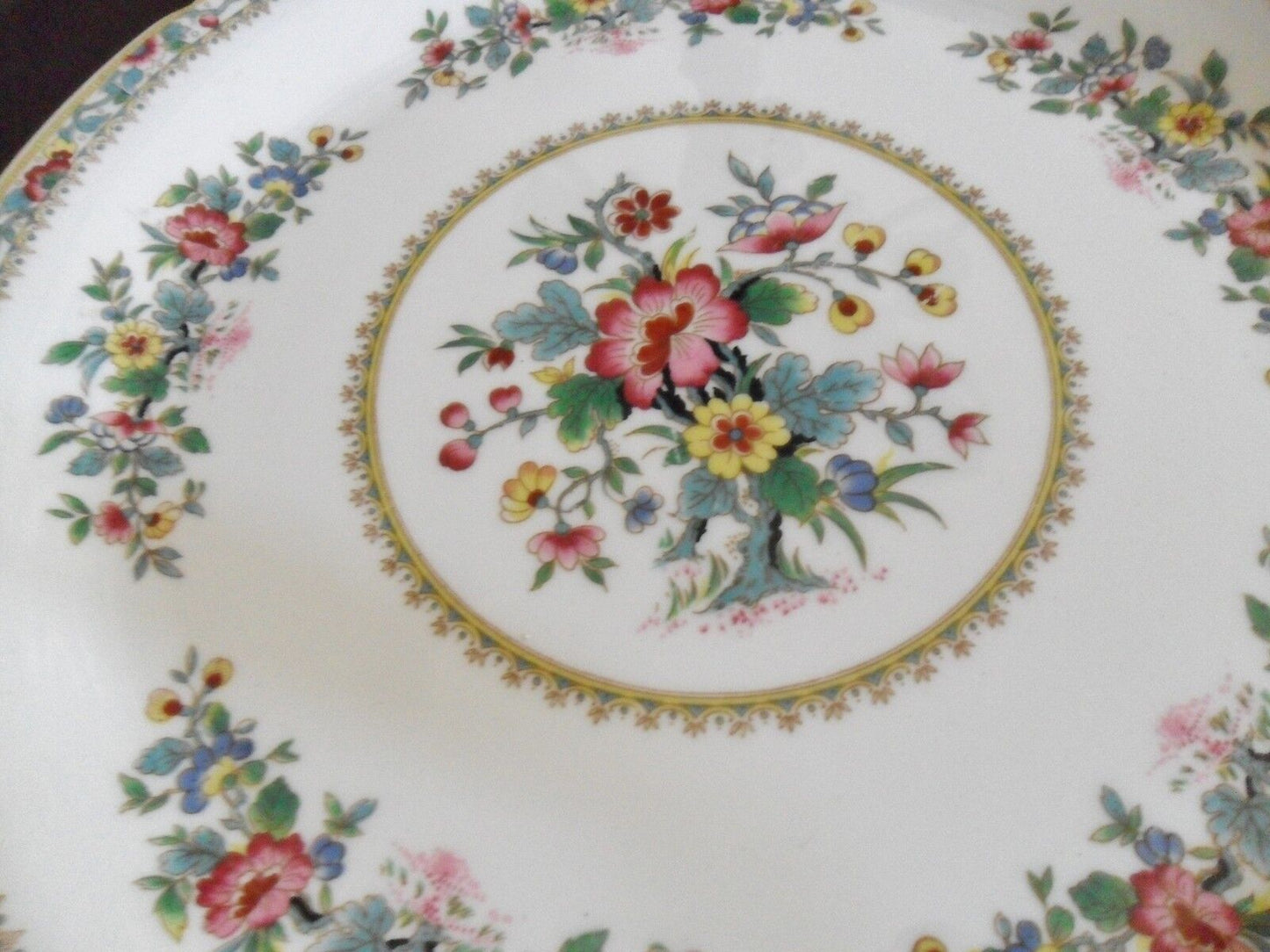 Coalport England "Ming Rose" dinner plate Pink, Yellow Blue Flowers 10 1/2"[*59]