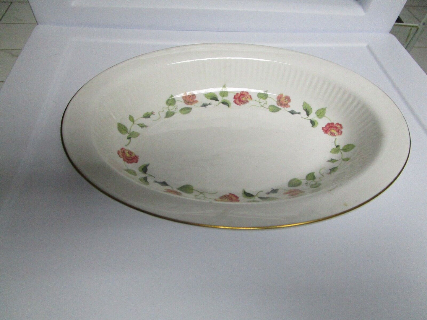 Wedgwood India Rose pattern oval bowl 10 x 7 1/2"