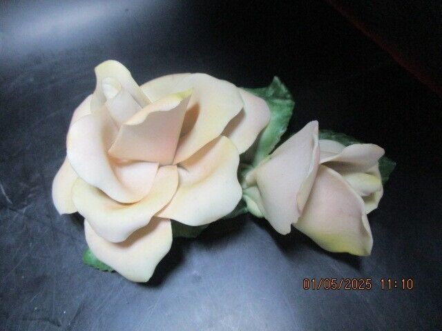 CAPODIMONTE TWO ROSES 3 X 6 IN, HAND MADE AND PAINTED IN ITALY ^^