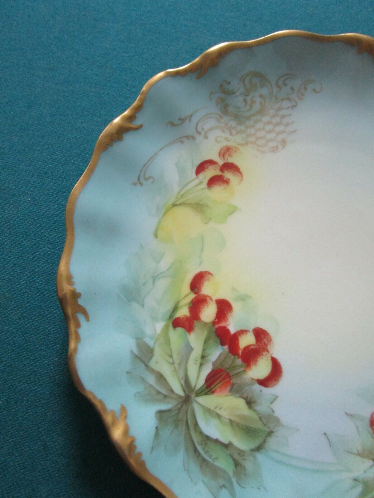 TV TRESSEMAN & VOGT LIMOGES HAVILAND PLATES RED PURPLE BERRIES  BLUE PICK1 ^^