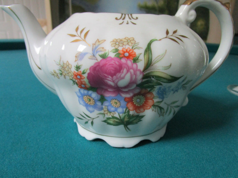 TEAPOT MUSIC BOX PLAYS "TEA FOR TWO" 2 CUPS CAP. 6 X 8" [170B]