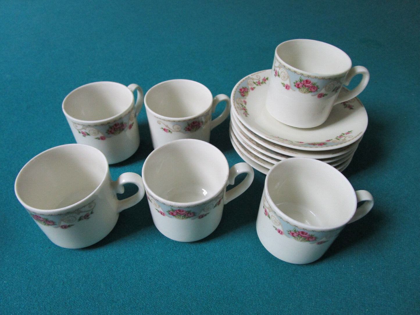 TIRSCHENREUTHER GERMANY COFFEE SET  12 PCS CUPS / SAUCERS RARE