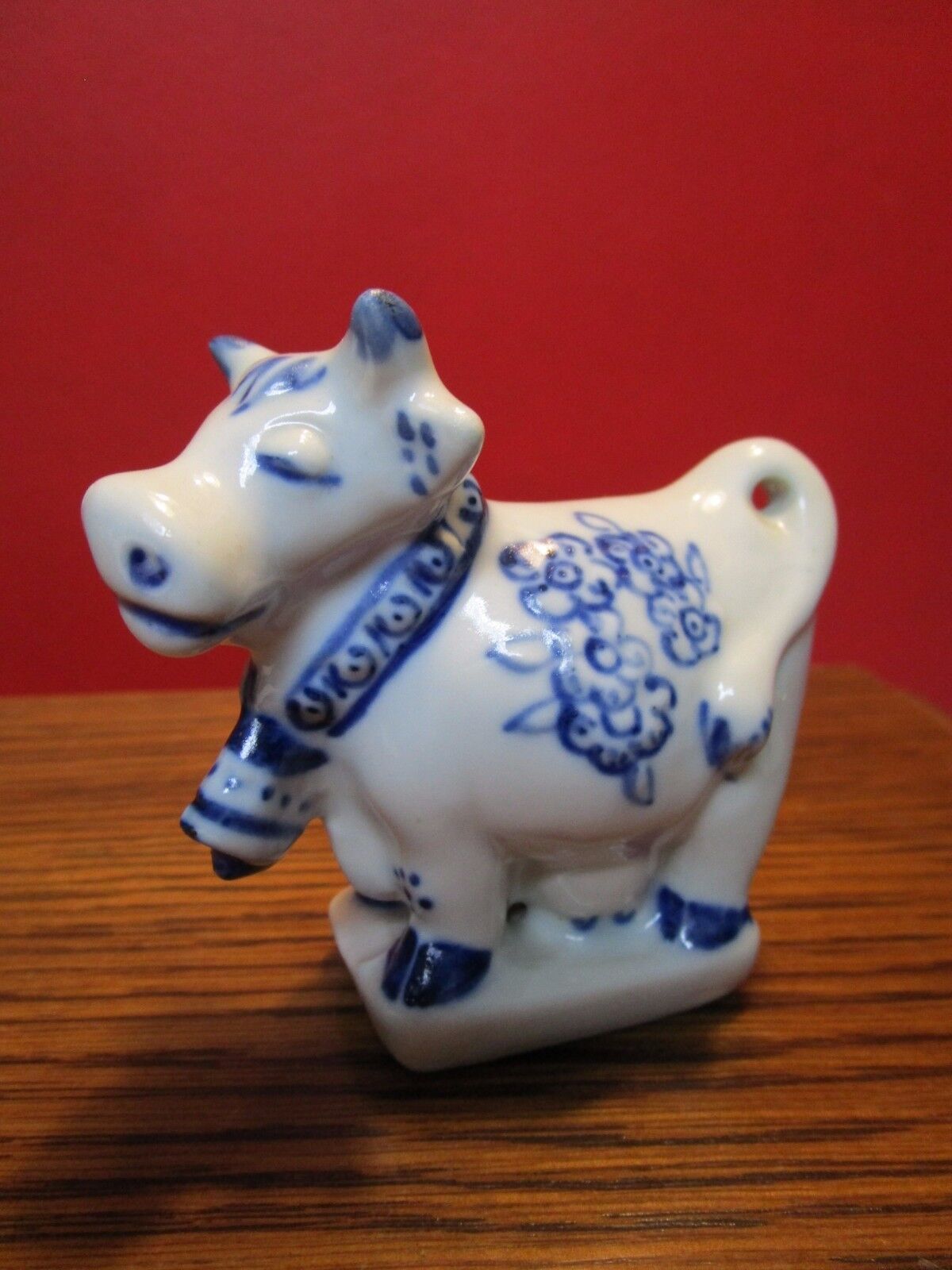 ZSOLNAY HUNGARY FIGURINE 1940s BLUE AND WHITE COW  [ZS]