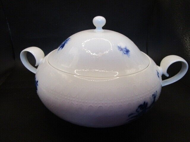 Vintage Bjorn Wiinblad for ROSENTHAL "Romance" blue flowers tureen