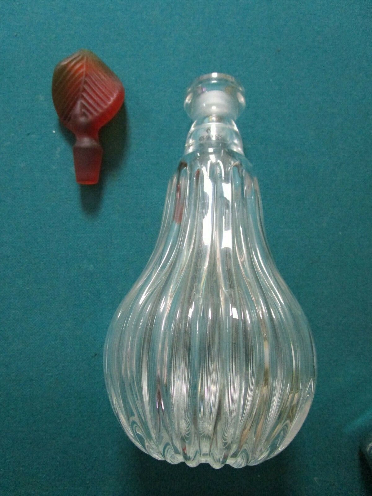 ZODAX PORTUGAL CRYSTAL DECANTER RIBBED BODY WITH STOPPER