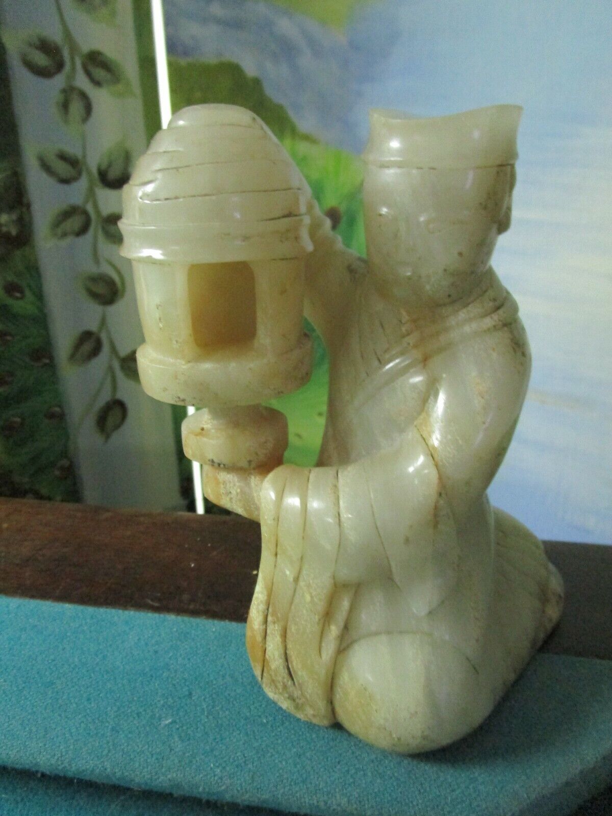 ANTIQUE CHINESE 1920s MARBLE SCULPTURE MAN WITH A LAMP IN ORIGINAL SILK BOX 6"