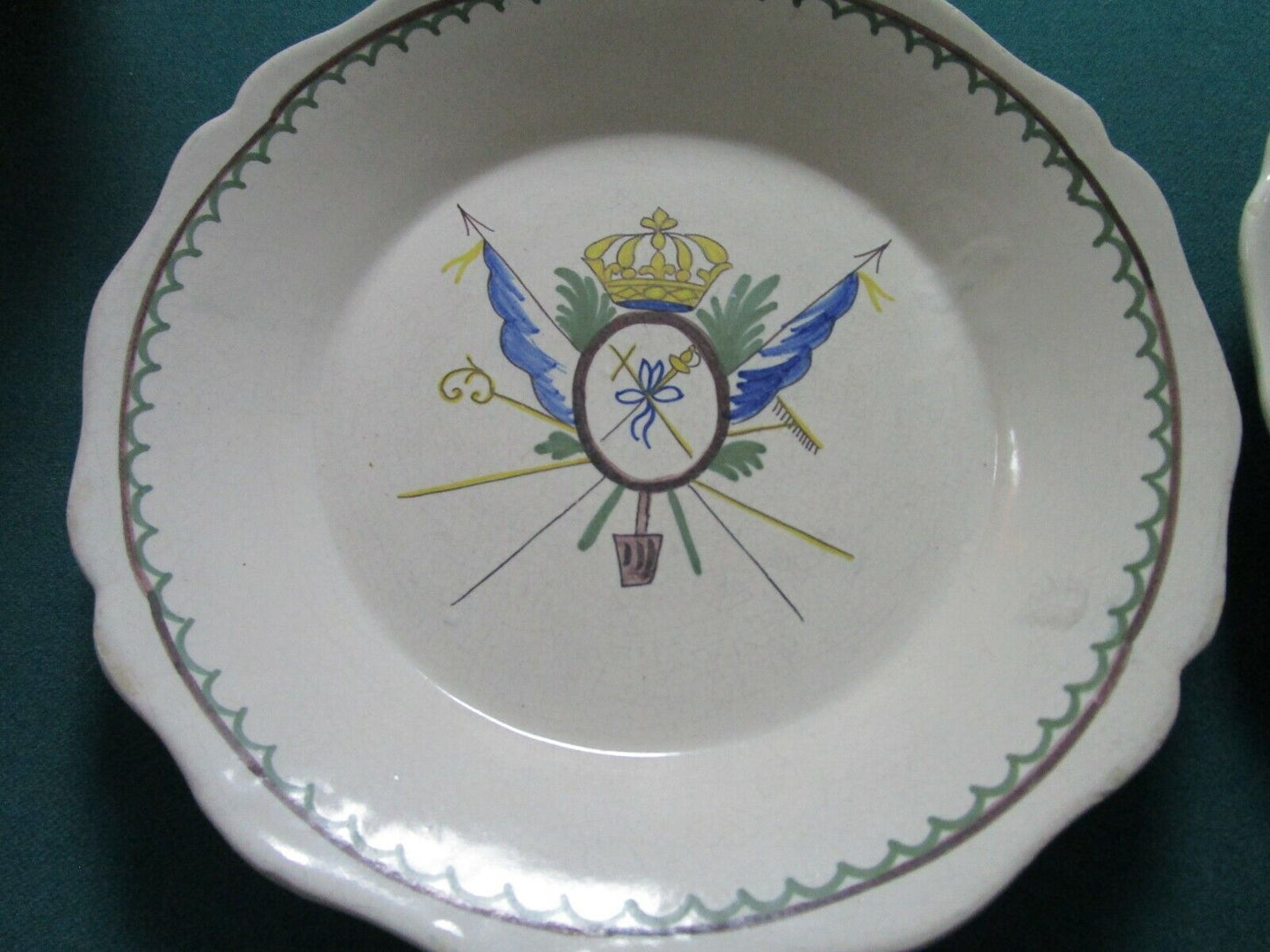 ANTIQUE  FRENCH 2 ASSIETE EN FAIENCE REVOLUTIONARY PLATES  FLEUR DE LIS CROWN ^^