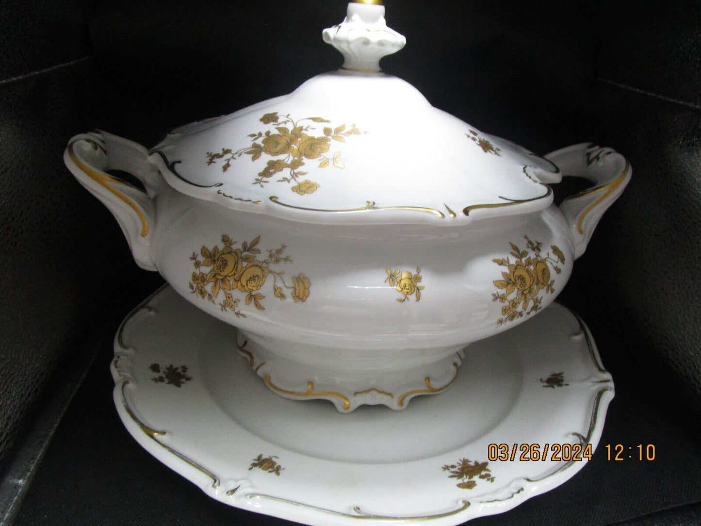 1940s Weimar Katharina Porcelain Soup Tureen w/lid White Gold Roses with platter