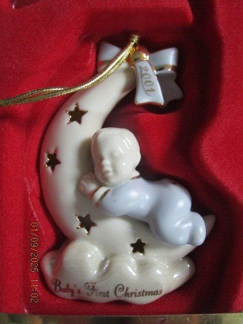 LENOX 2001 FIRST CHRISTMAS TOGETHER ORNAMENT NEW 4 in^^