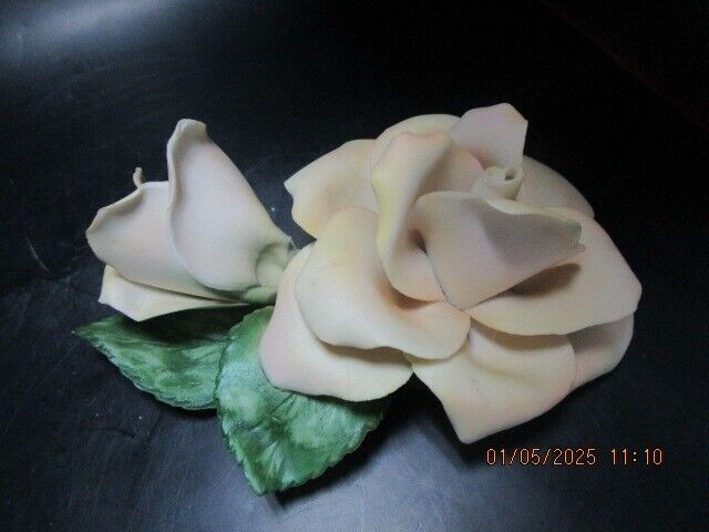 CAPODIMONTE TWO ROSES 3 X 6 IN, HAND MADE AND PAINTED IN ITALY ^^