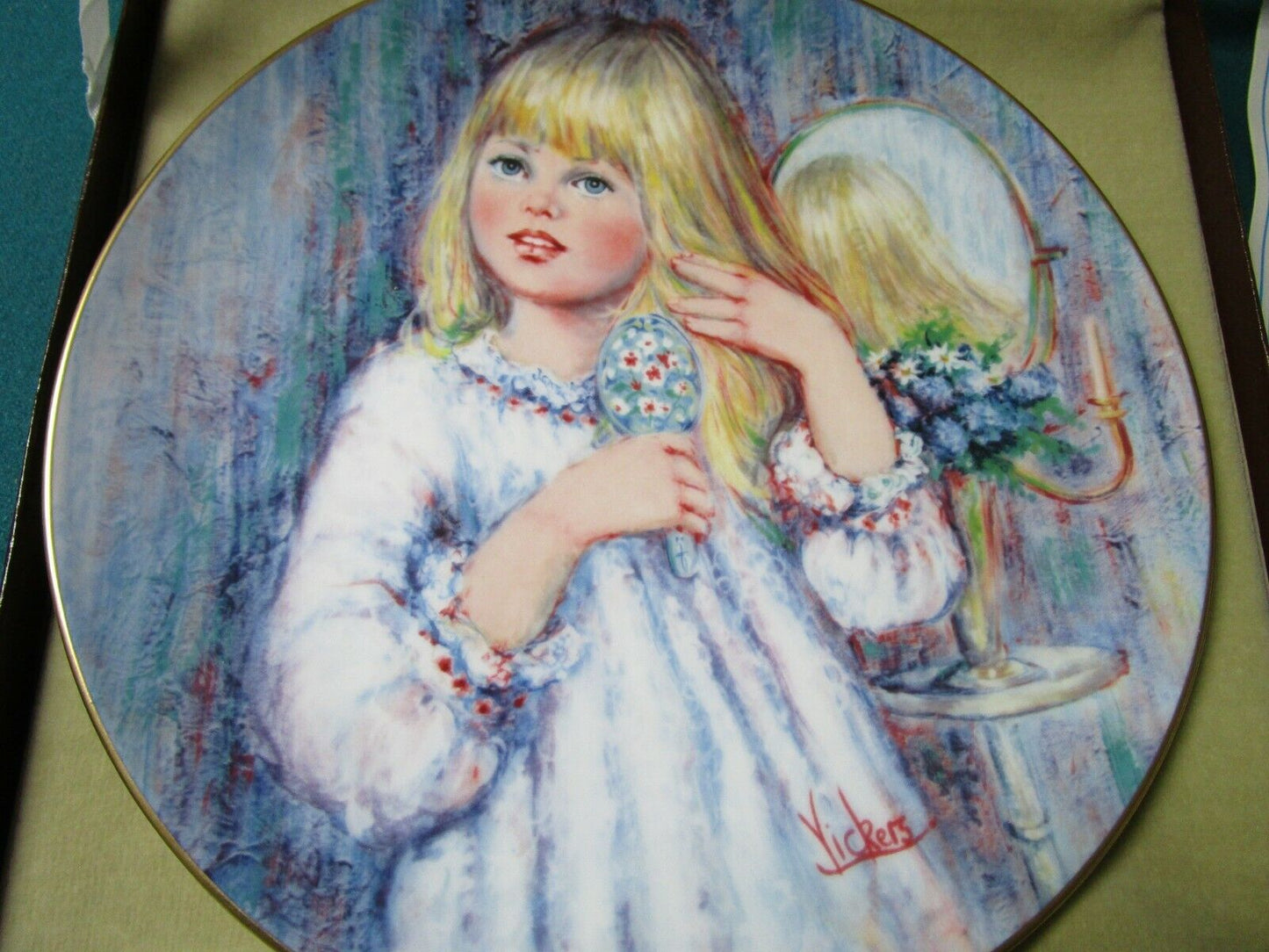 WEDGWOOD ENGLAND COLLECTOR PLATE BY VICKERS "DAYDREAM"  8"