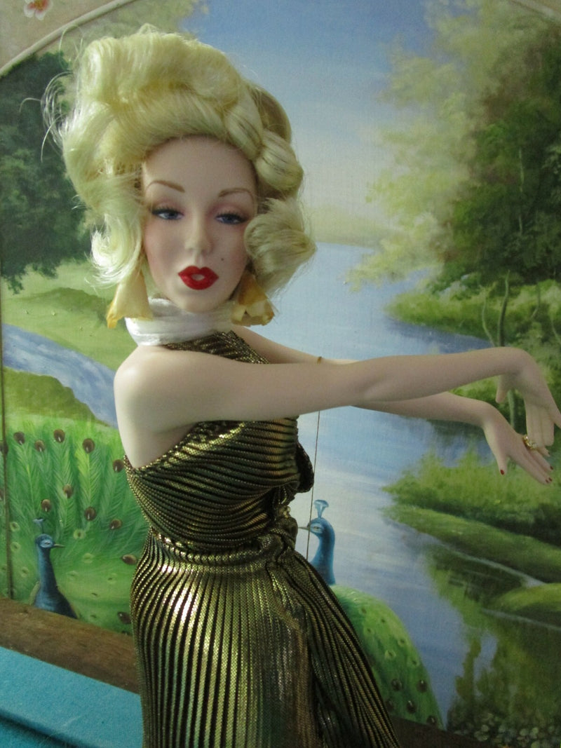 1990s FRANKLIN HEIRLOOM GOLDEN GLITTERING MARILYN DOLL, NEW 19" doll