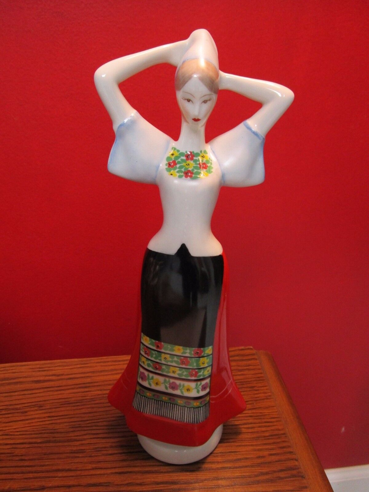 ANITA HUNGARY FOLK LADY FIGURINE [*ZS]