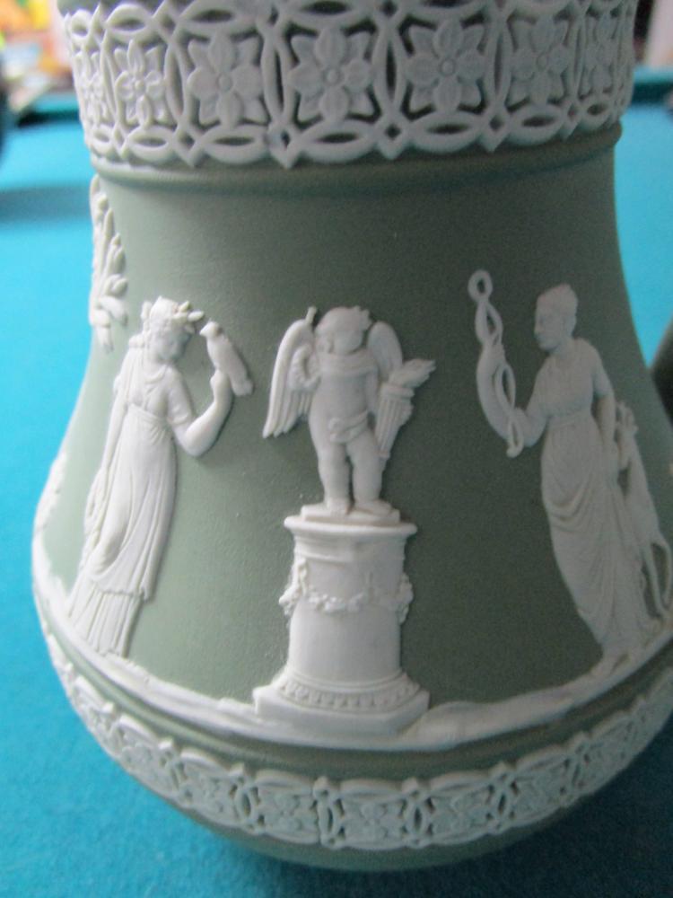 Wedgwood England  jasperware green sage pitcher with garlands,classical [jasper]