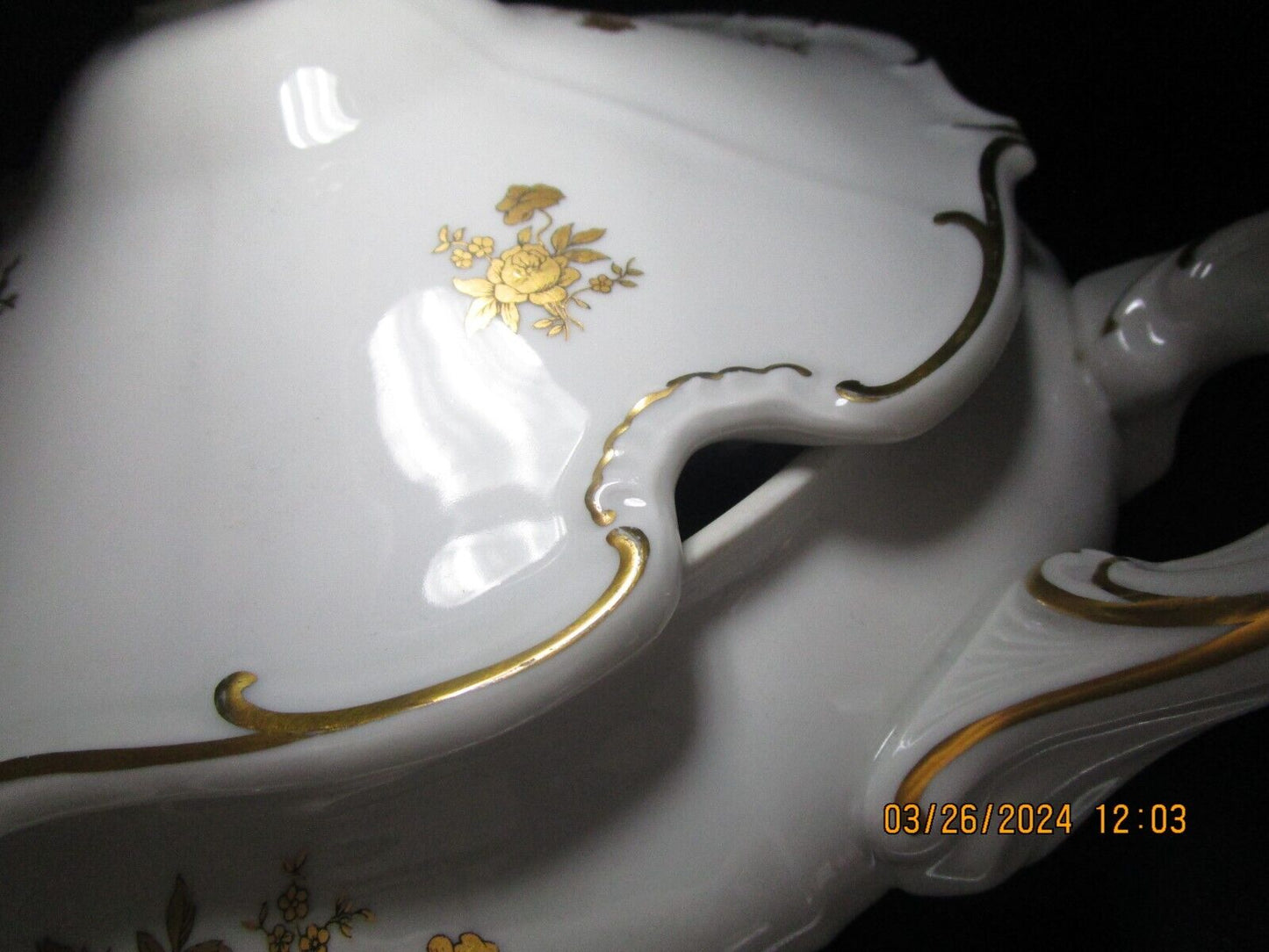 1940s Weimar Katharina Porcelain Soup Tureen w/lid White Gold Roses with platter