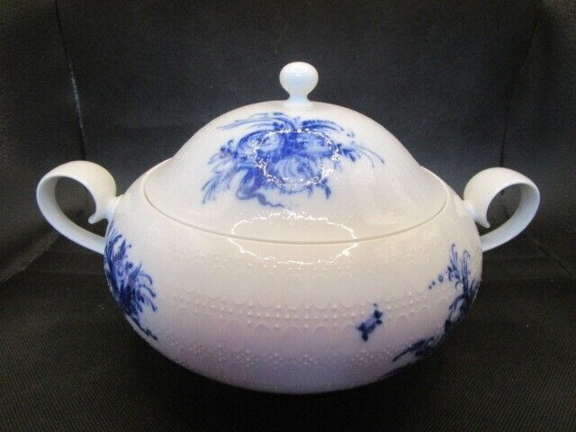 Vintage Bjorn Wiinblad for ROSENTHAL "Romance" blue flowers tureen