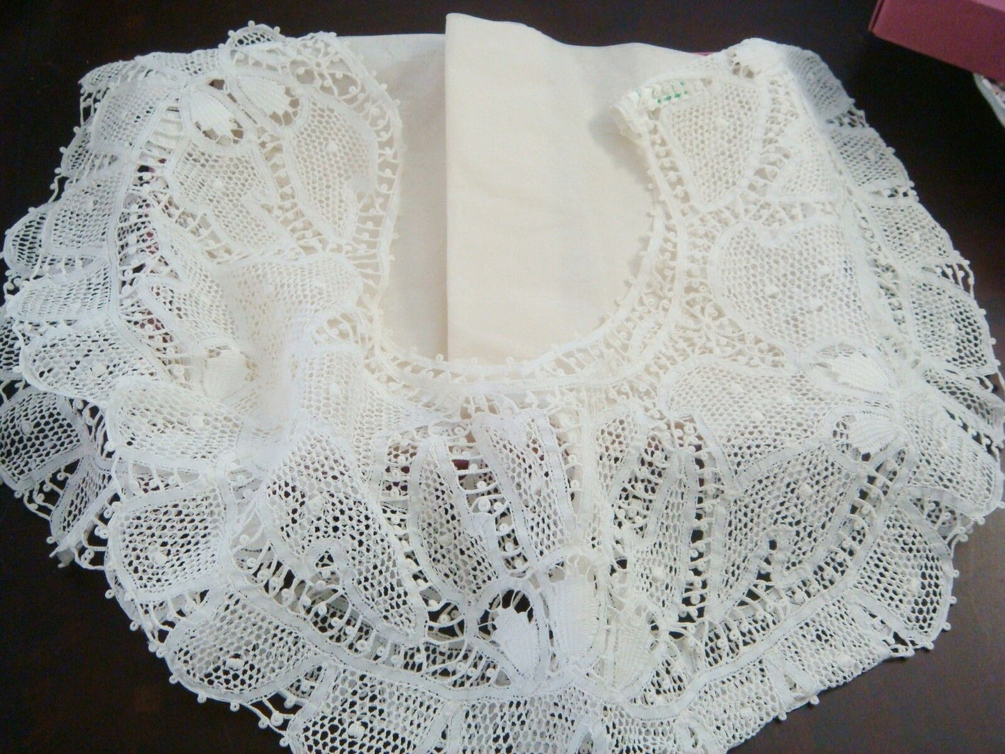 Westminster Lace- Made in BRAZIL, lace TABLE collar HAND MADE