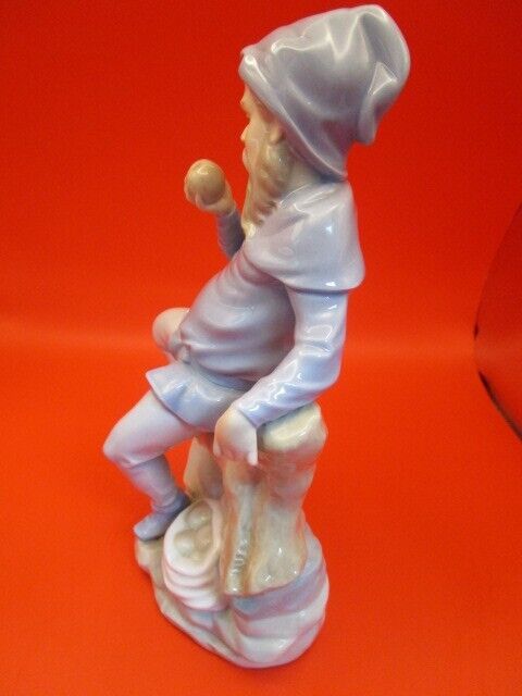 Nao Spain Figurine English Robin Hood William Tell Eating Apples Rare