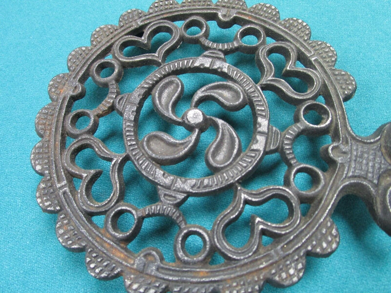 CAST IRON TRIVET BLACK HANDMADE ORIGINAL