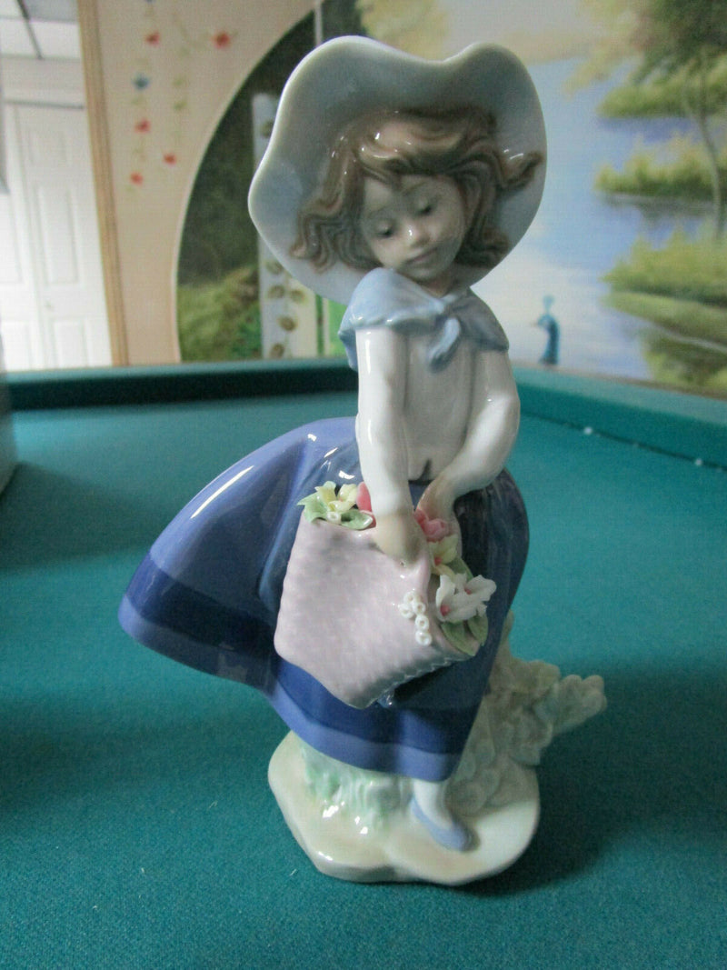 Lladro Figurines Girl W/ Bonnet,Dreaming Angel, Joy Of Life, Linda Capazo Pick1^