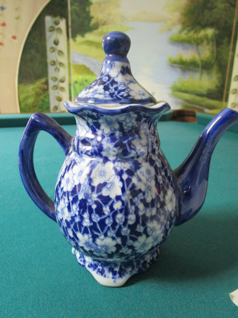 BLUE WARE FLORAL TEAPOT ENGLISH 8" [*a12]