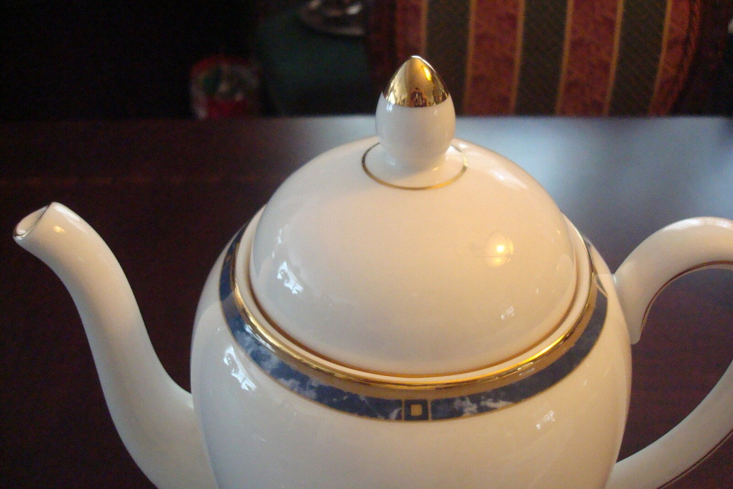 Coffee or tea Pot with Lid  Cantata by Wedgwood ORIGINAL [TP6]