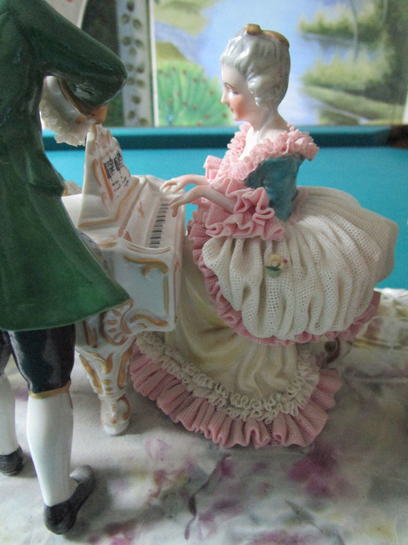 Moritz Zdekauer Monumental Figural Piece Dresden Style Dresses  20”  Great Condi