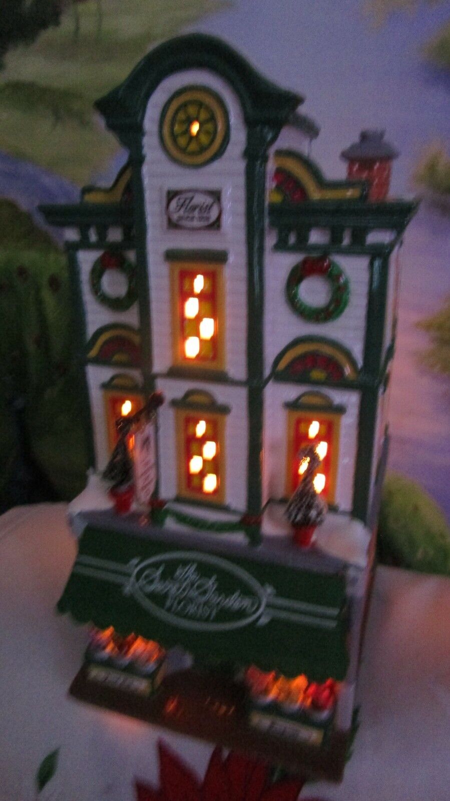 THE SECRET GARDEN FLORIST SHOP LIGHTED SNOW VILLAGE 1996 SHOWROOM MODEL ORIGINAL