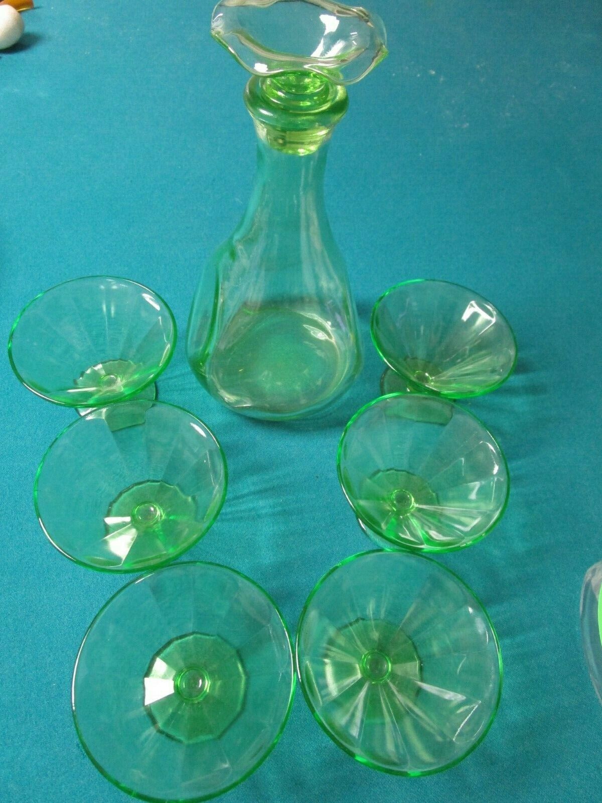 URANIO HAZEL ATLAS GREEN VASELINE GLASS PITCHER DECANTER GLASSES ESBO RARE PICK1