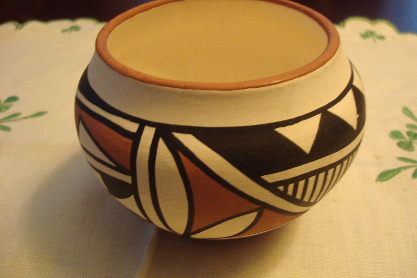 C.Chavez Laguna Pueblo bowl bulbous form, geometric design ORIGINAL [68]