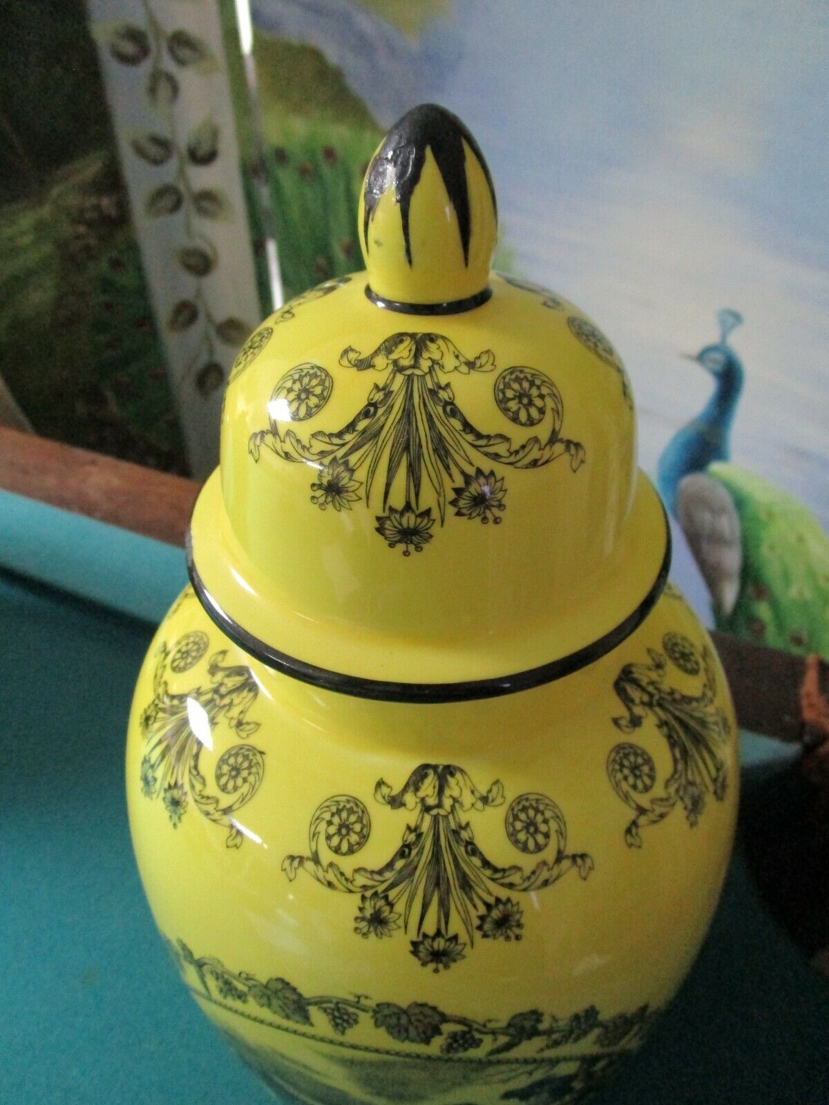 YELLOW LARGE COVERED URN Mottahedeh ITALY DECOR PICK 1