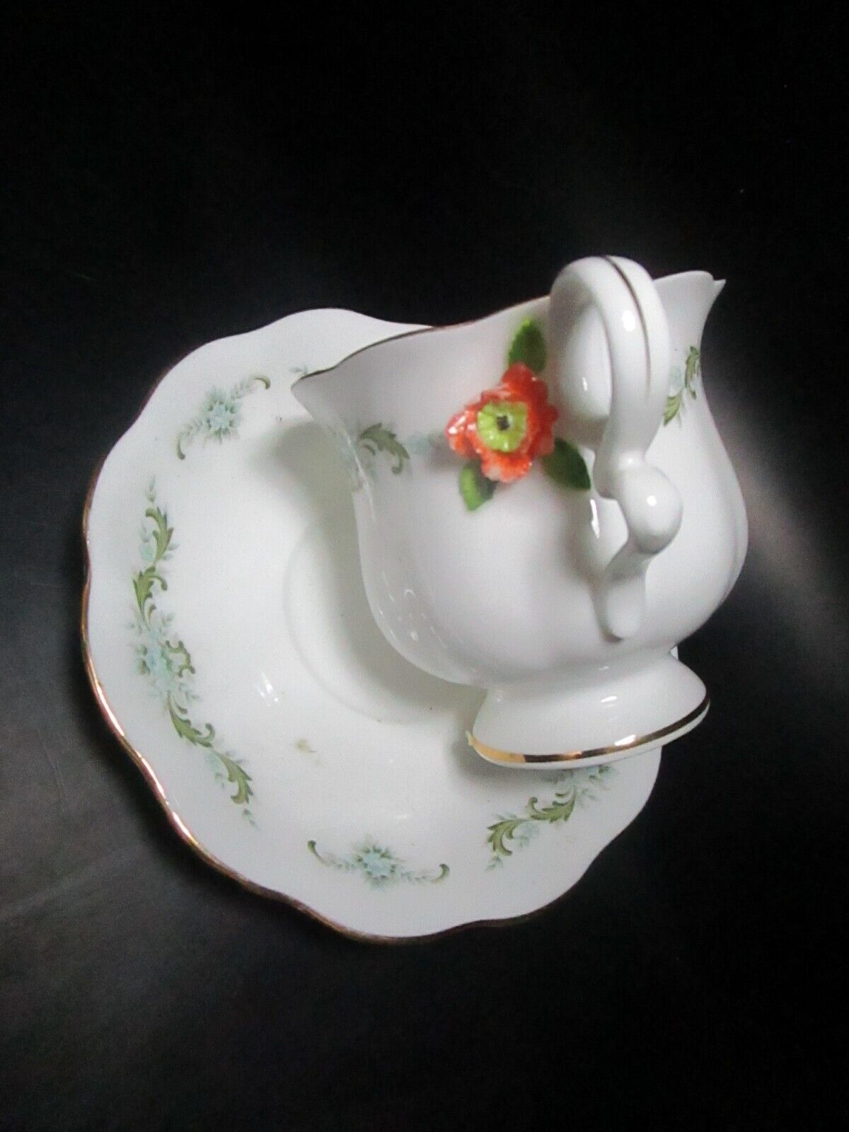 Maruri Masterpiec tea cup and saucer with ceramic rose