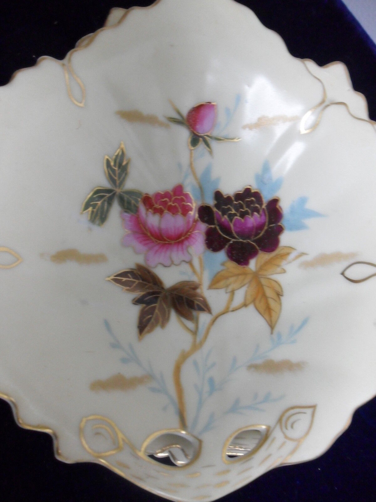 Antique Victoria Carlsbad Austria 6 side dishes floral and gold, 6 "  ^^