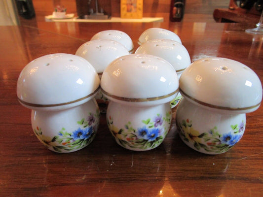 Anita Hungary 7 Mushroom Shape Salt Shakers [86c]