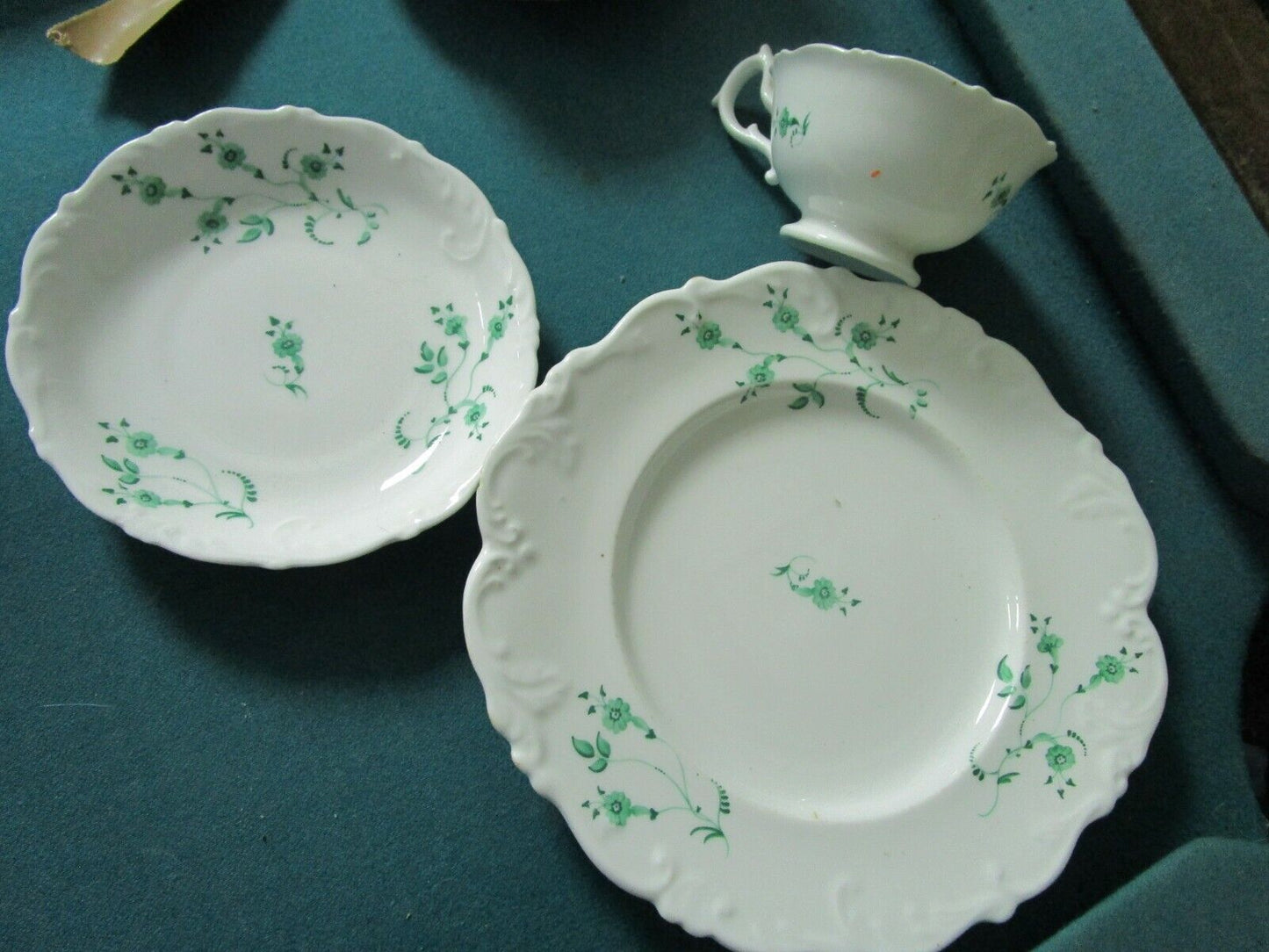 Trio porcelain unmarked, green flowers and leaves, white background [84]