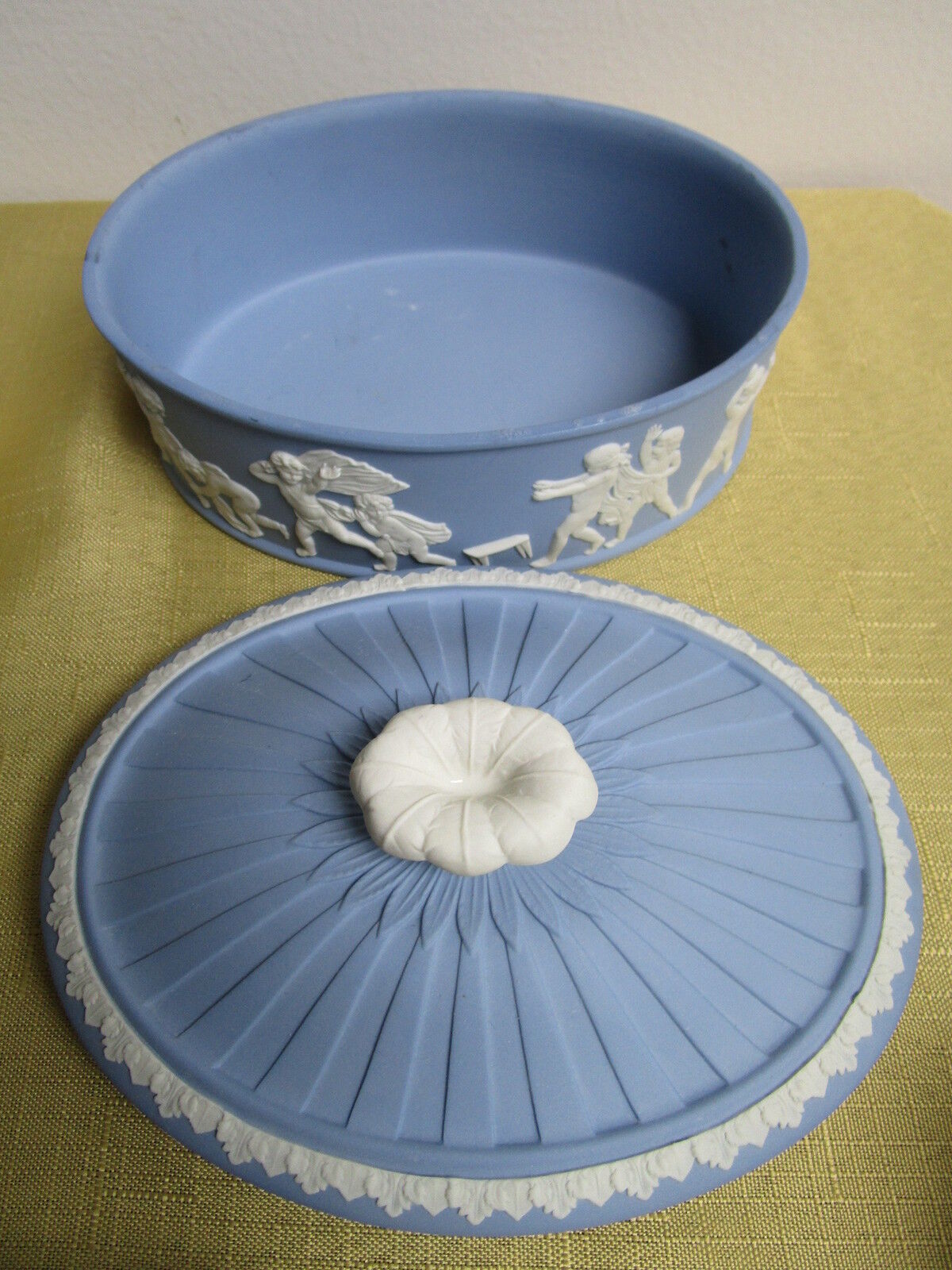 Wedgewood Blue Jasperware GREEK DECOR, oval covered trinket original [91]