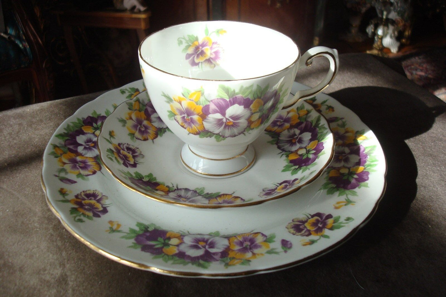 Tuscan England TRIO CUP SAUCER PLATE , wild violets TOUCHES OF GOLD