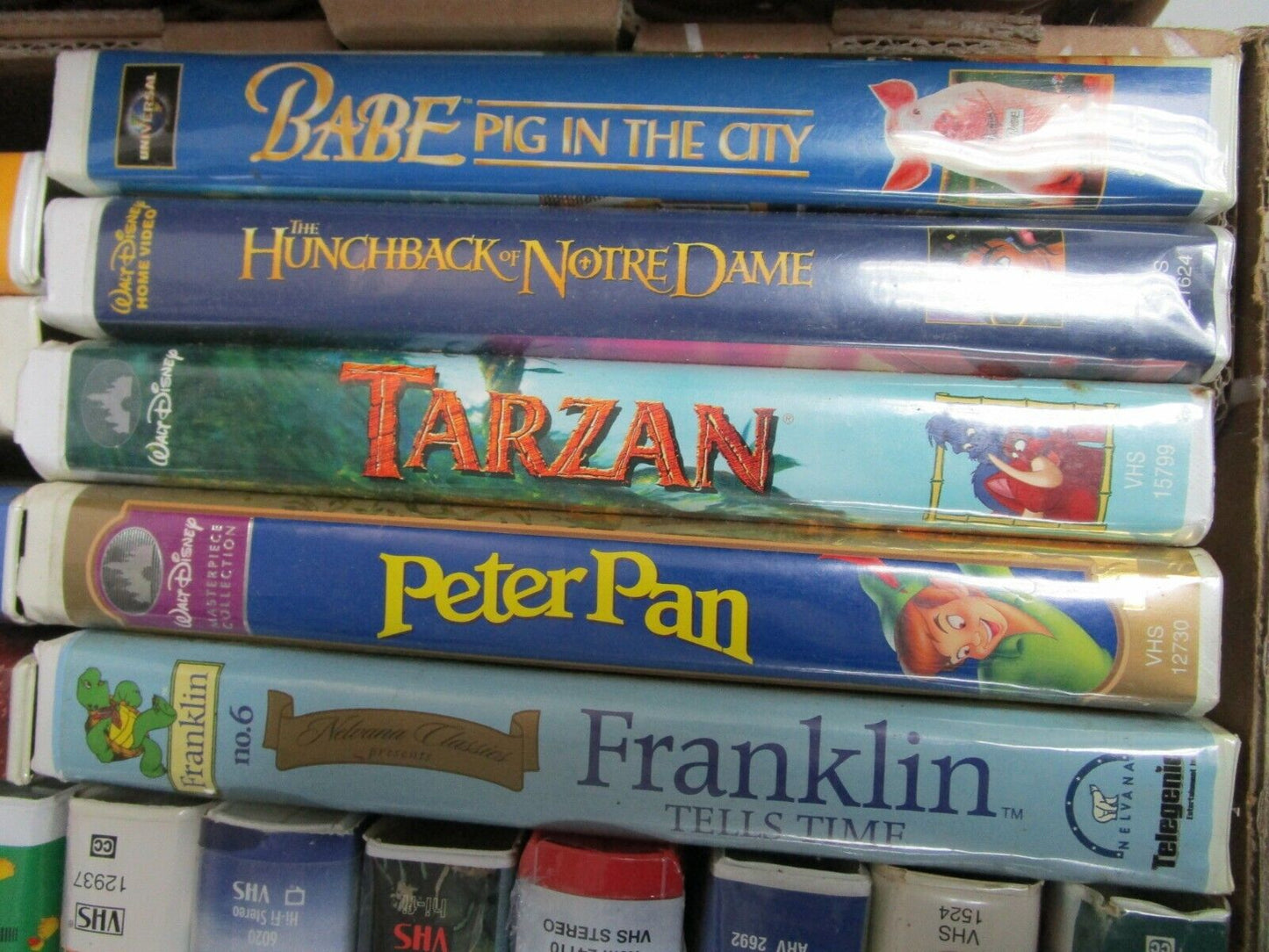 31 VHS MOVIES CHILDREN MAINLY