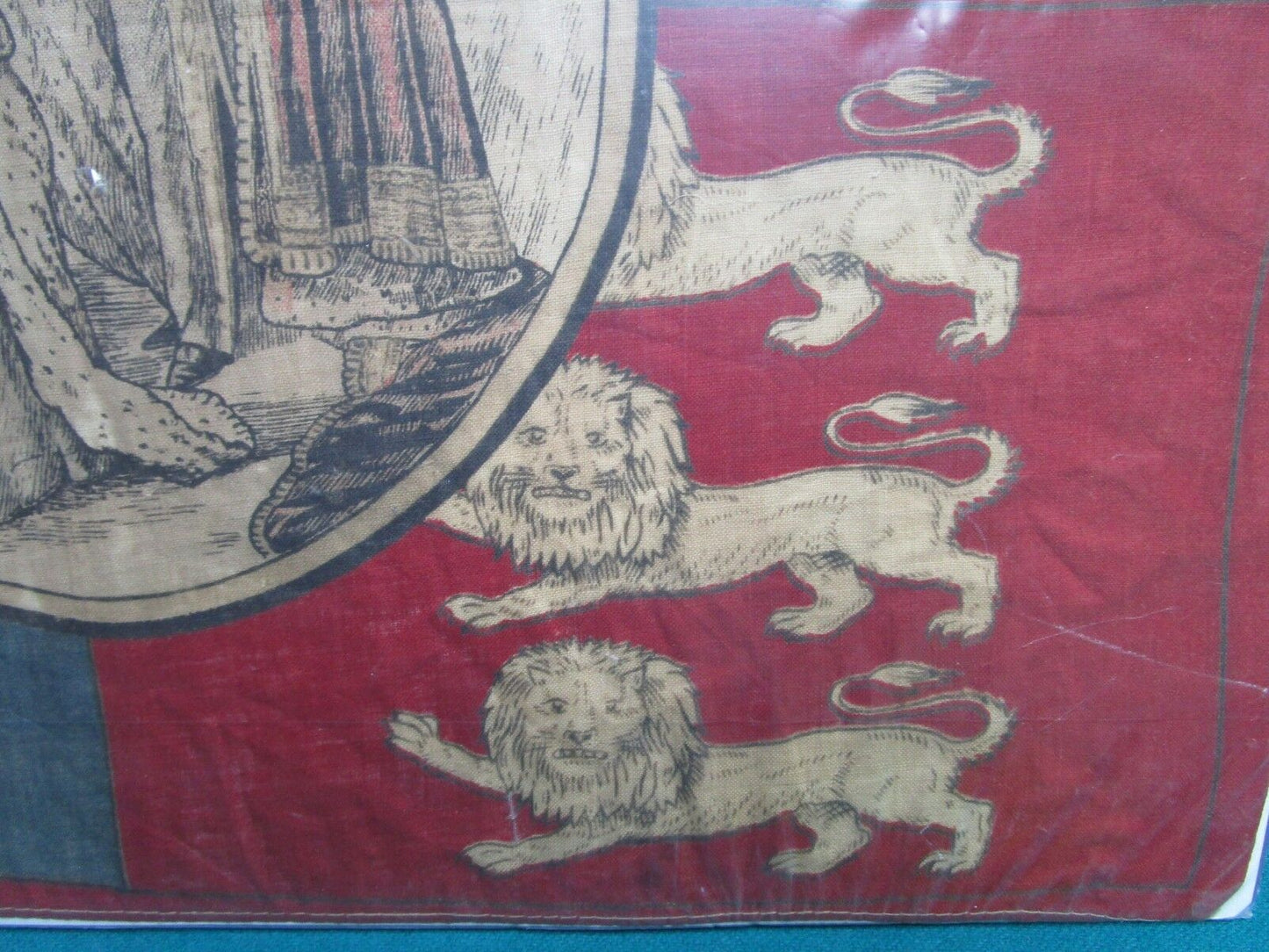 1920S KING Edward VII and Alexandria RED SCARF WITH ENGLISH EMBLEMS [*ART]