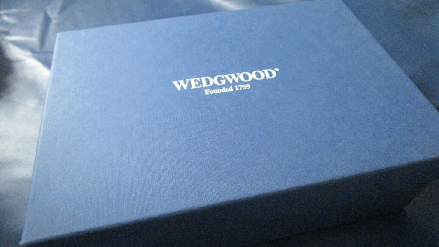 WEDGWOOD ENGLAND BOWL WITH POTPOURRI 3 X 4 1/2" NEW IN BOX