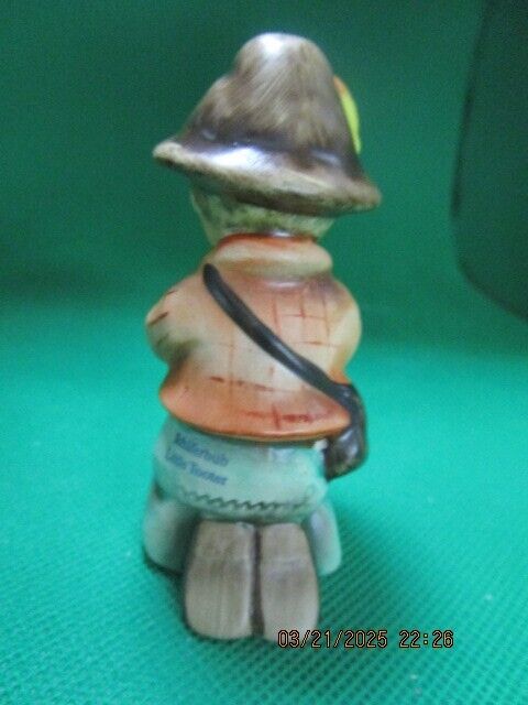 Hummel Figurine Little Tooter 3.5" TM6 ^^^