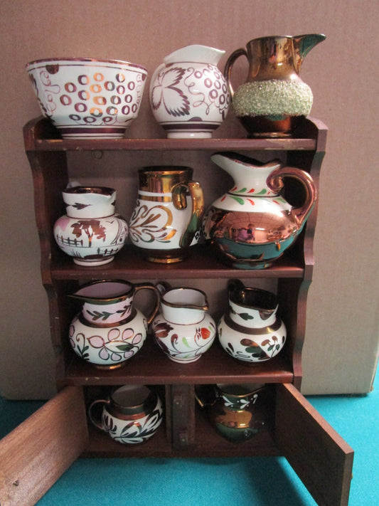 CREAMER COLLECTION ENGLAND IN WOOD RACK WADE OLD CASTLE GRAYS original ```