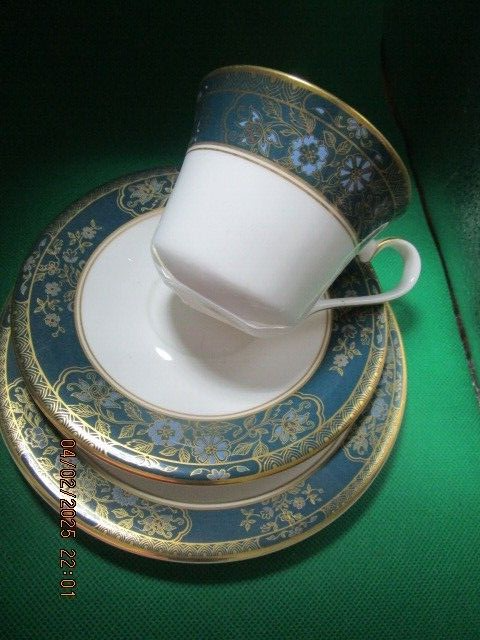 Royal Doulton England  Carlyle Trio Tea Cup Saucer Plate ^^^