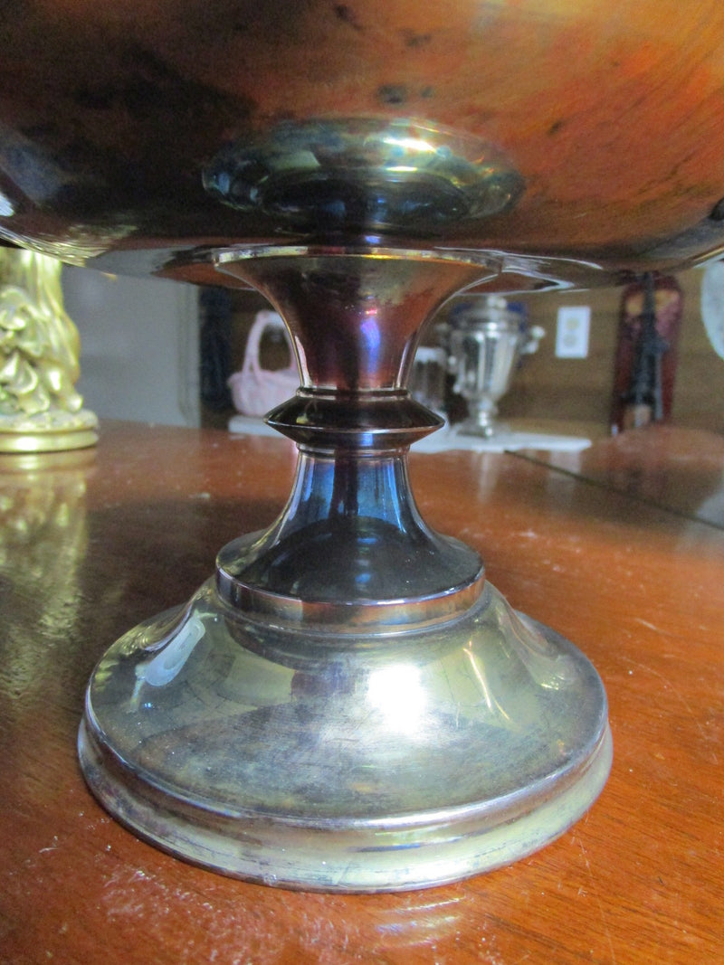 Meridien Silverplate 1887 Bride/Bridal  footed Basket decorated with birds[*]