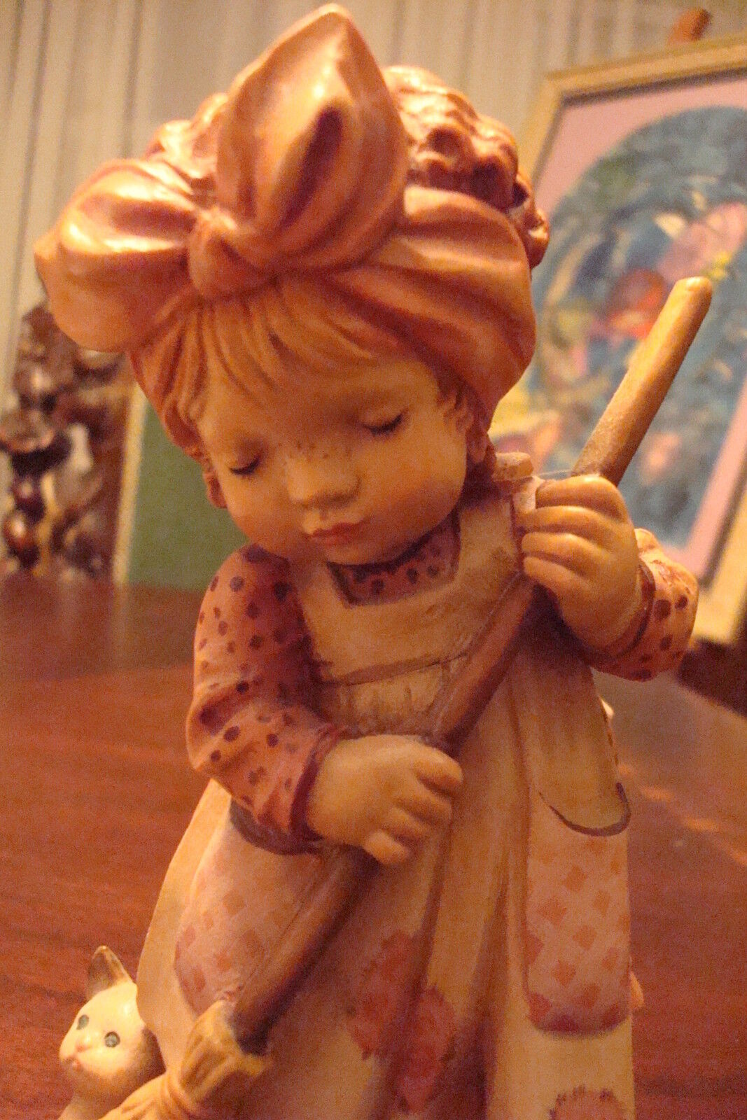 ANRI Sarah Kay "Sweeping" -SIGNED Ulrich Berardi 6" tall, made in Maplewood NIB