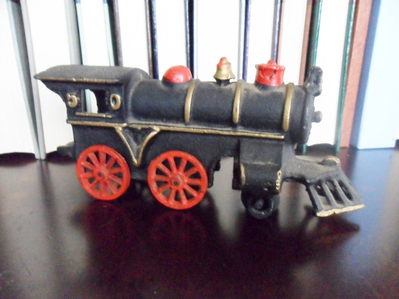 Locomotive Cast Iron? locomotive 3" tall x 7" long red wheels[*small]