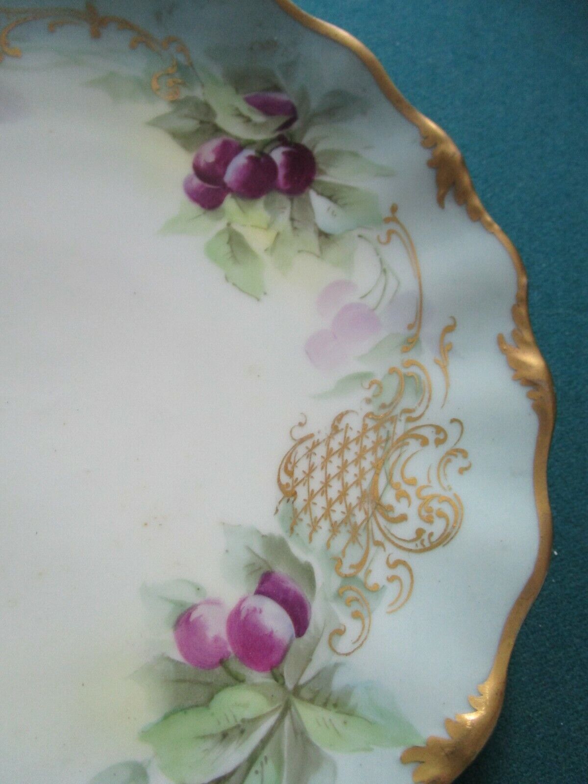 TV TRESSEMAN & VOGT LIMOGES HAVILAND PLATES RED PURPLE BERRIES  BLUE PICK1 ^^