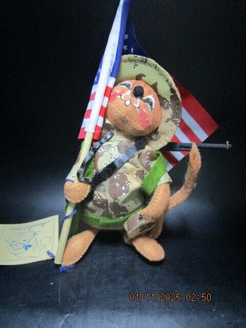 ANNALEE DOLL SOLDIER MILITARY AMERICNA FLAG 8" ^^