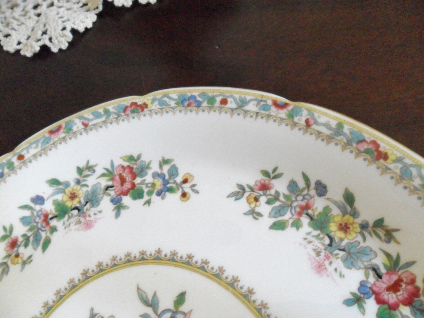 Coalport England "Ming Rose" dinner plate Pink, Yellow Blue Flowers 10 1/2"[*59]